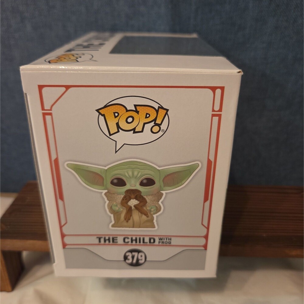 Funko Pop Star Wars The Child With Frog #379 Grogu Vinyl Figure MIB - Picture 4 of 16